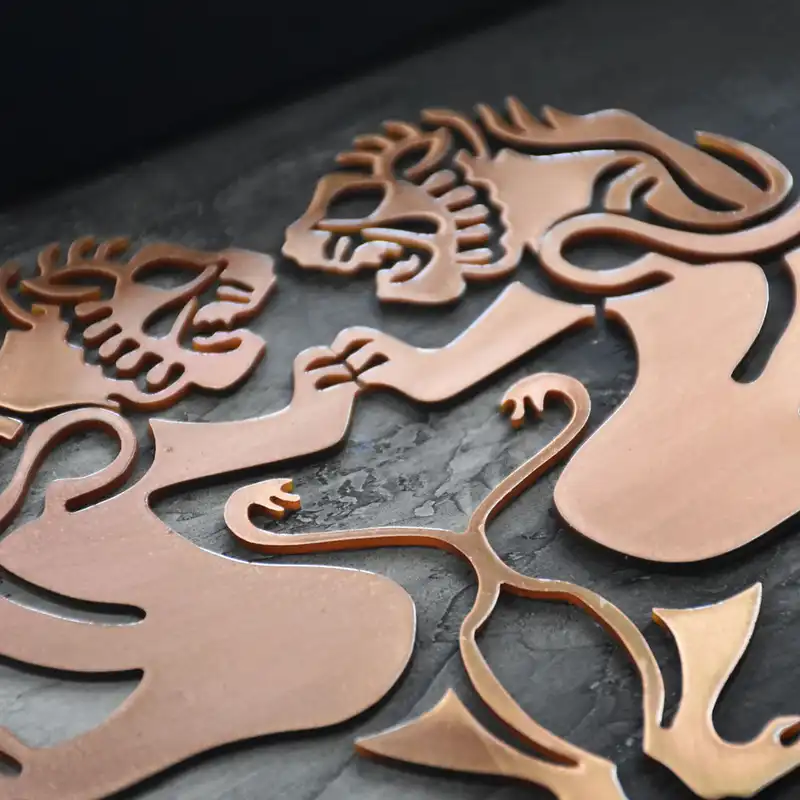 تابلو معرق مسی طرح نماد شیر دوره هخامنشیان پتینه کد 2030-134