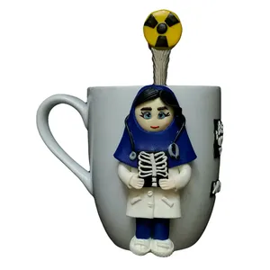 ماگ سرامیکی مدل پزشک رادیولوژی دختر کد 02016 به همراه قاشق