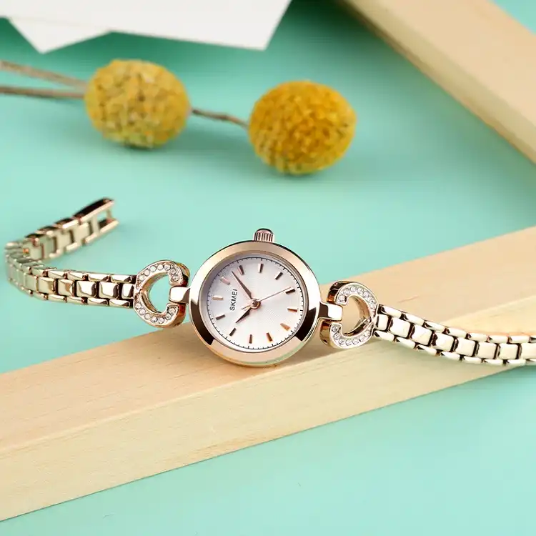 ساعت مچی عقربه ای زنانه اسکمی مدل 1408