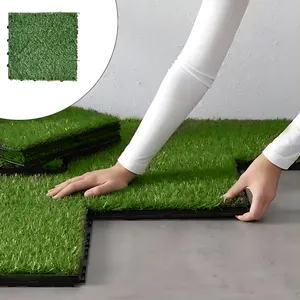 چمن مصنوعی مدل تایل  سایز 30x30 سانتی متر
