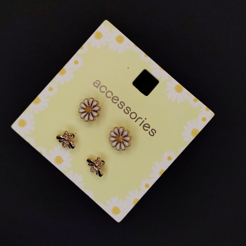 گوشواره دخترانه اکسسورایز مدل گل و زنبور مجموعه 2 عددی