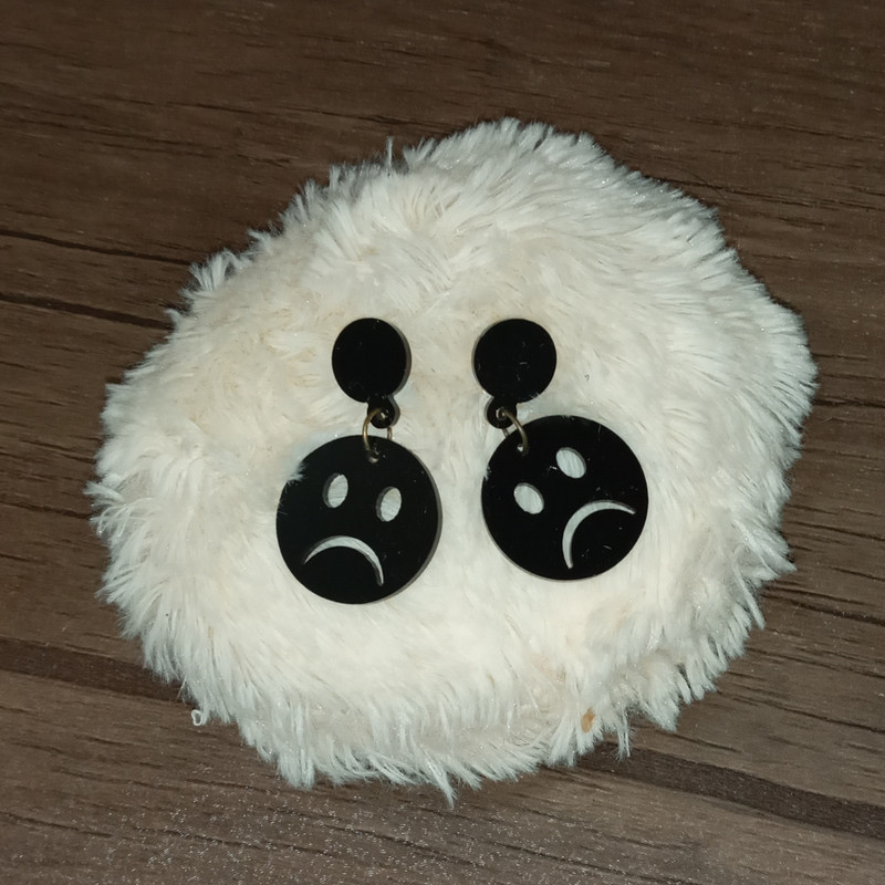 نیم ست دخترانه مدل ایموجی غمگین