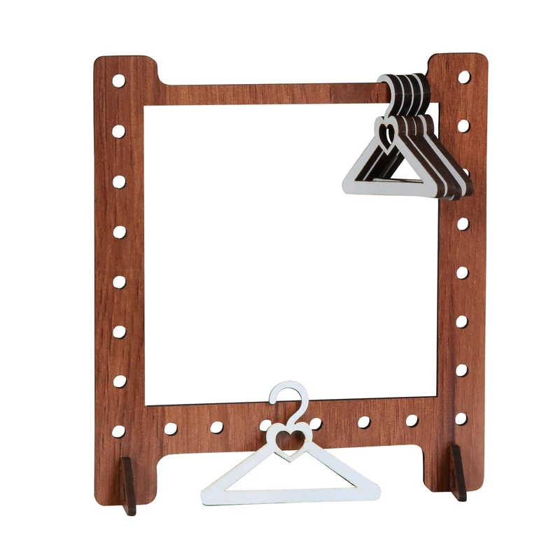 ماکت دکوری چوب آرا طرح رگال و چوب لباسی چوبی مدل k620