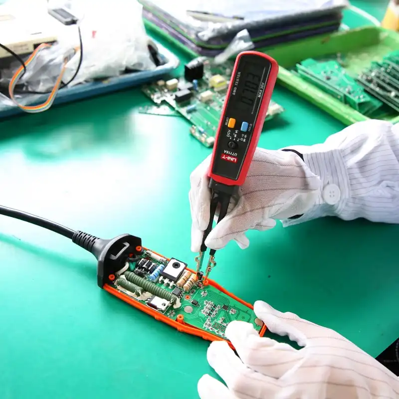 تستر ولتاژ یونی-تی مدل UT116A