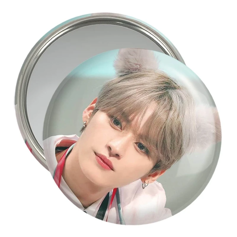 آینه جیبی خندالو مدل لی نو گروه استری کیدز Stray Kids  کد 11858