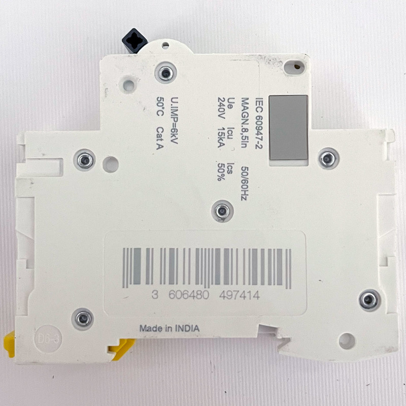 فیوز مینیاتوری تک پل 20 آمپر اشنایدر مدل xC60 Acti9 کد A9N1P20C فیوز مینیاتوری تک پل 20 آمپر اشنایدر مدل xC60 Acti9 کد A9N1P20C