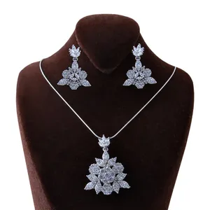     نیم ست نقره زنانه بازرگانی میلادی کد NTR_177