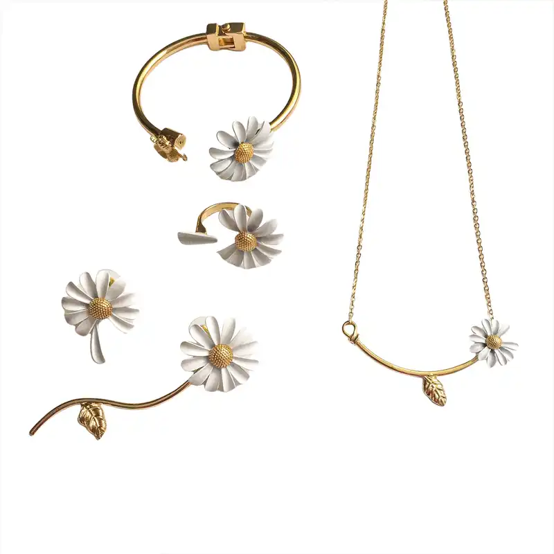 ست زنانه مدل گل بابونه