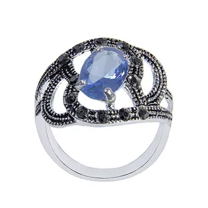 انگشتر نقره زنانه بازرگانی میلادی مدل کوارتز کد AW_094