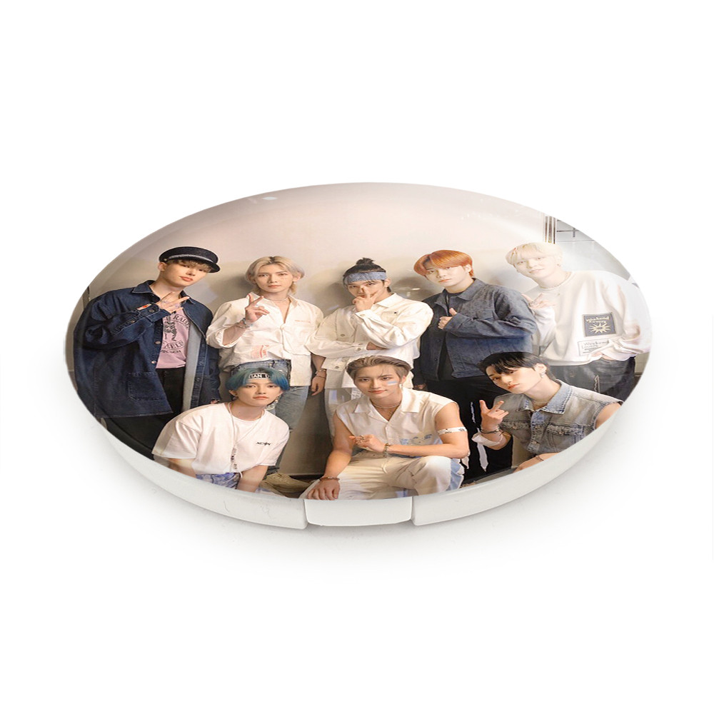 آینه جیبی خندالو طرح گروه ایتیز ATEEZ مدل تاشو کد 21301