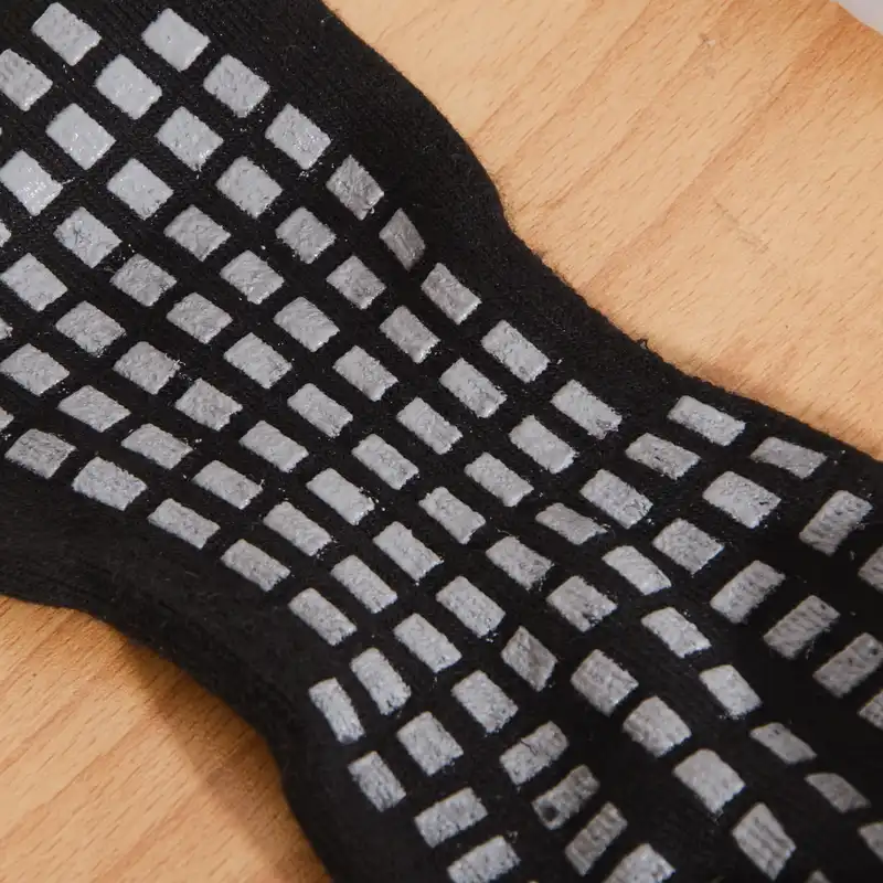 جوراب ورزشی مردانه مدل  استوپ دار