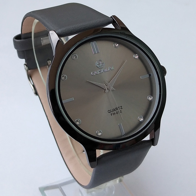 ساعت مچی عقربه ای پسرانه کد 12AB ساعت مچی عقربه ای پسرانه کد 12AB