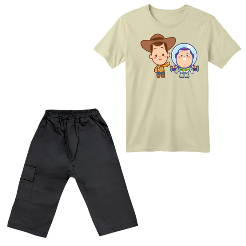 ست تی‌شرت آستین کوتاه و شلوارک پسرانه مدل داستان اسباب بازی کد ۱۳