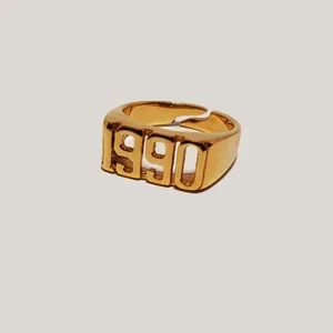 انگشتر زنانه مدل طلاروس سال میلادی 1990