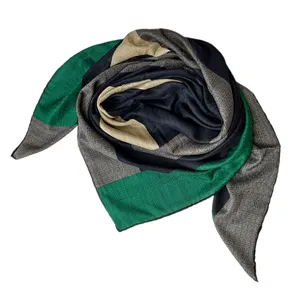 روسری زنانه مدل راه راه ساده