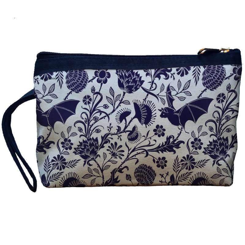 کیف لوازم آرایش زنانه آی تمر مدل خفاش کد 204