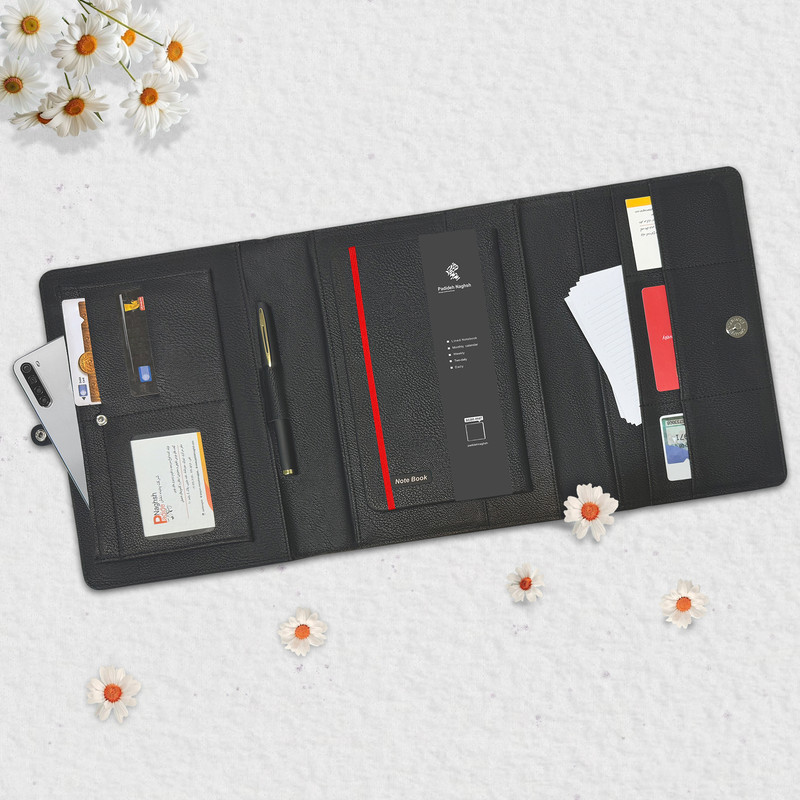 دفتریادداشت 160 برگ پدیده نقش مدل سه لتی چرمی به همراه روان نویس