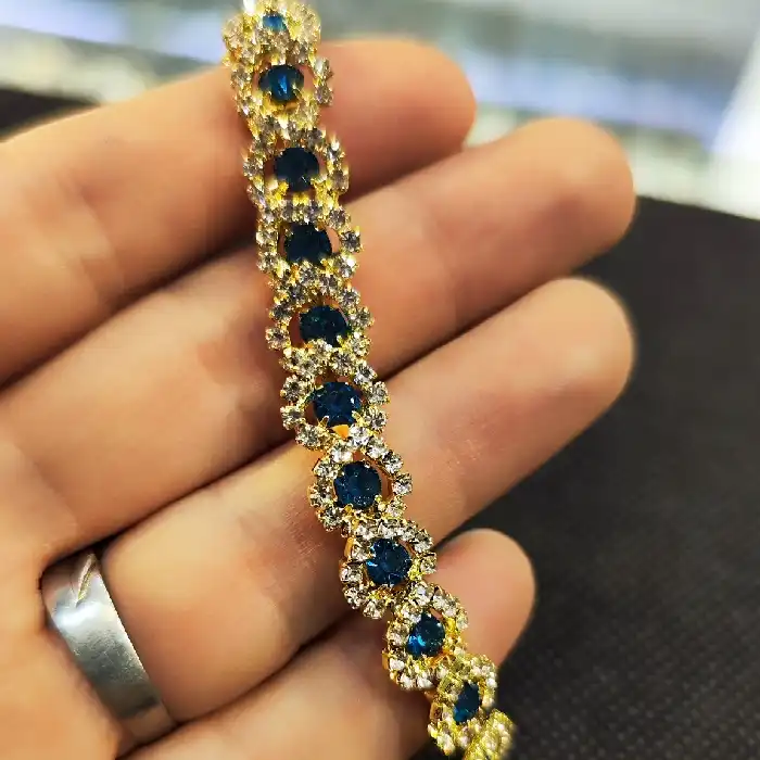 دستبند زنانه مدل قلب نگین دار کد 33