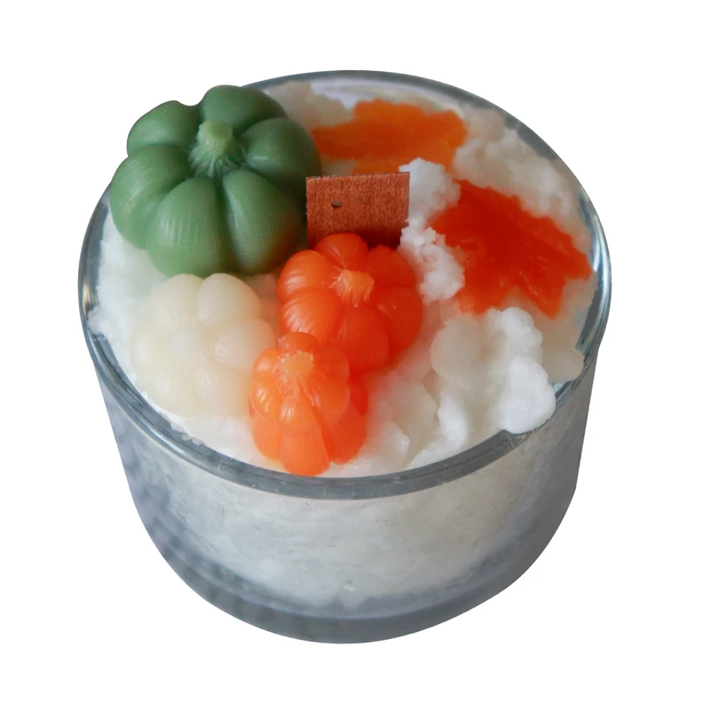 شمع دست‌ساز بدون‌بو مدل کدو و برگ  زمان اتمام 20 ساعت