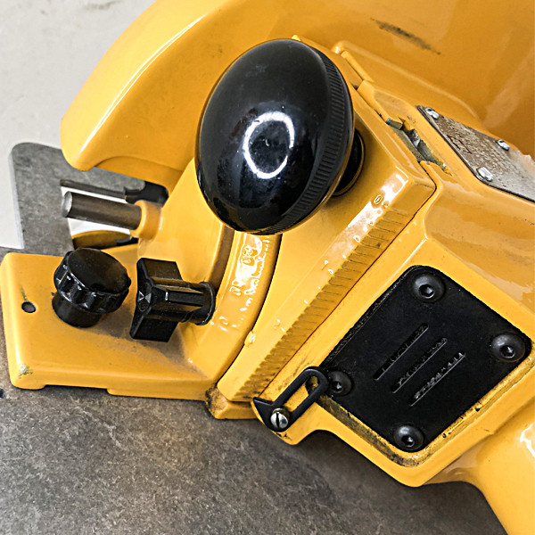 اره عمودبر بادی اینگرسولرند مدل AOD25195