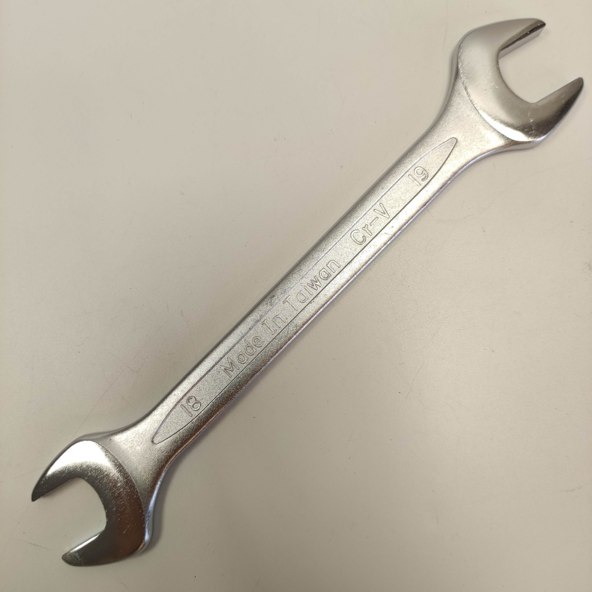 آچار تخت واستر مدل 1819OP-VAS سایز 18/19 میلی متر