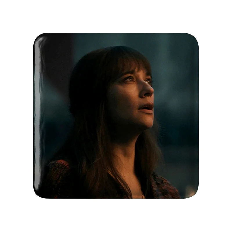 مگنت خندالو طرح سریال سیلو Silo مدل مربعی کد 29971