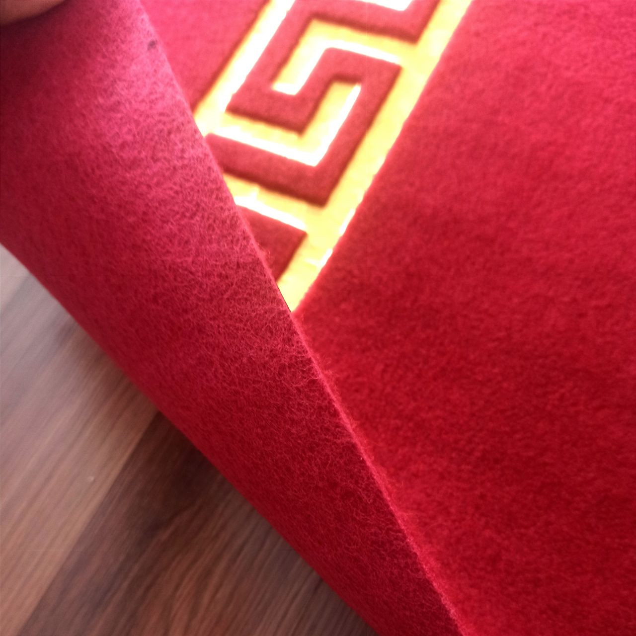 موکت مدل تشریفات طرح طلاکوب