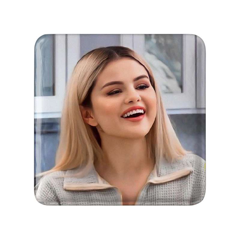 مگنت خندالو طرح سلنا گومز Selena Gomez  مدل مربعی کد 19203