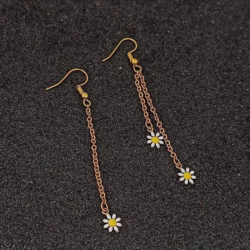 گوشواره زنانه طرح گل بابونه کد S219