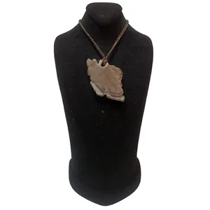 گردنبند مدل سنگی نقشه ایران کد 04