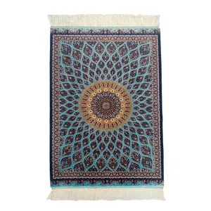 فرش ماشینی 1500 شانه زمینه آبی حاشیه مشکی مدل A1