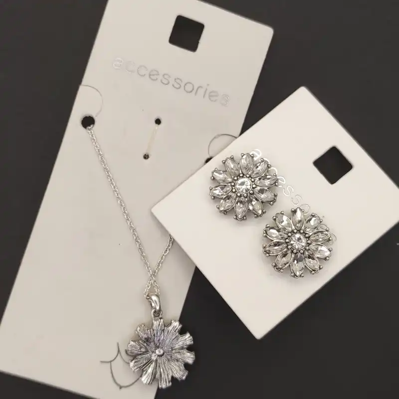 نیم ست زنانه اکسسورایز مدل گل