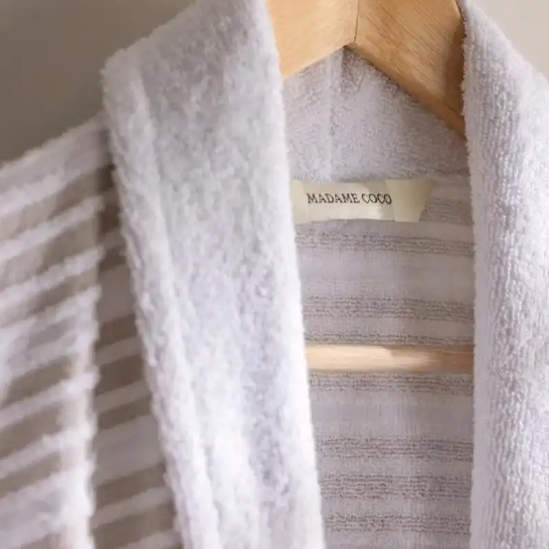 حوله پالتویی مادام کوکو مدل Pile سایز 125