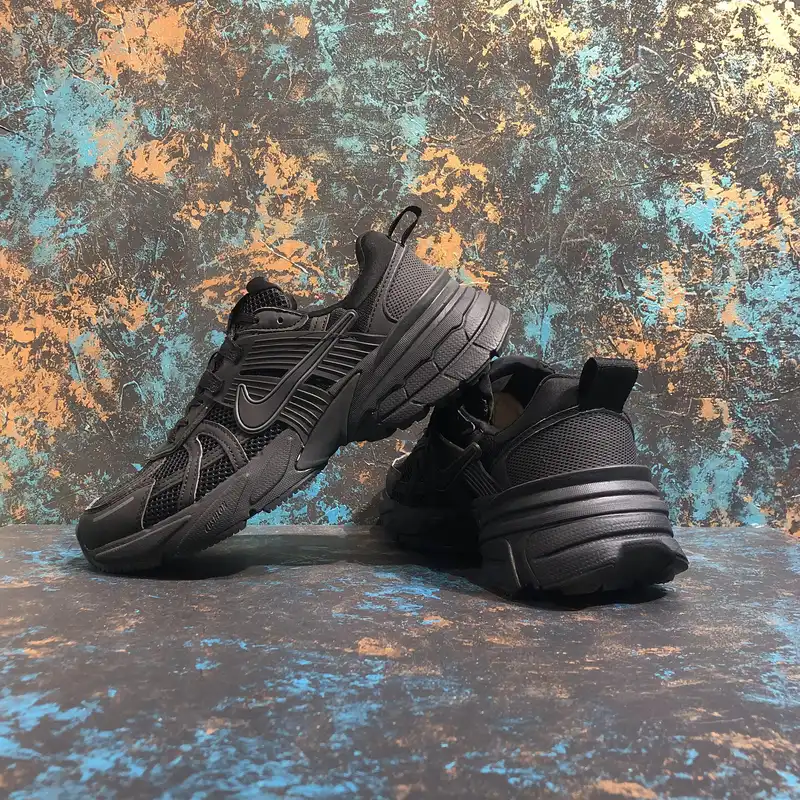 کفش مخصوص دویدن مدل   V2K RUN BKALL-100068024