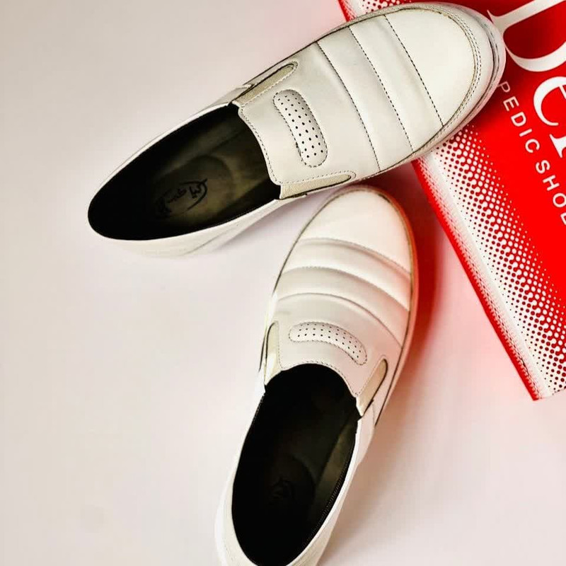 کفش طبی زنانه مدل پافر