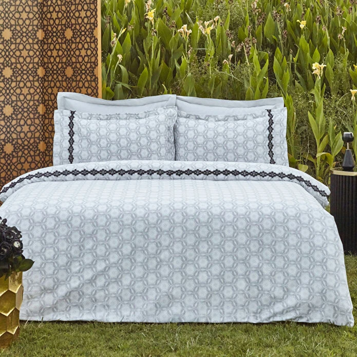 سرویس روتختی 2 نفر 4 تکه کاراجا هوم مدل Rodeni 