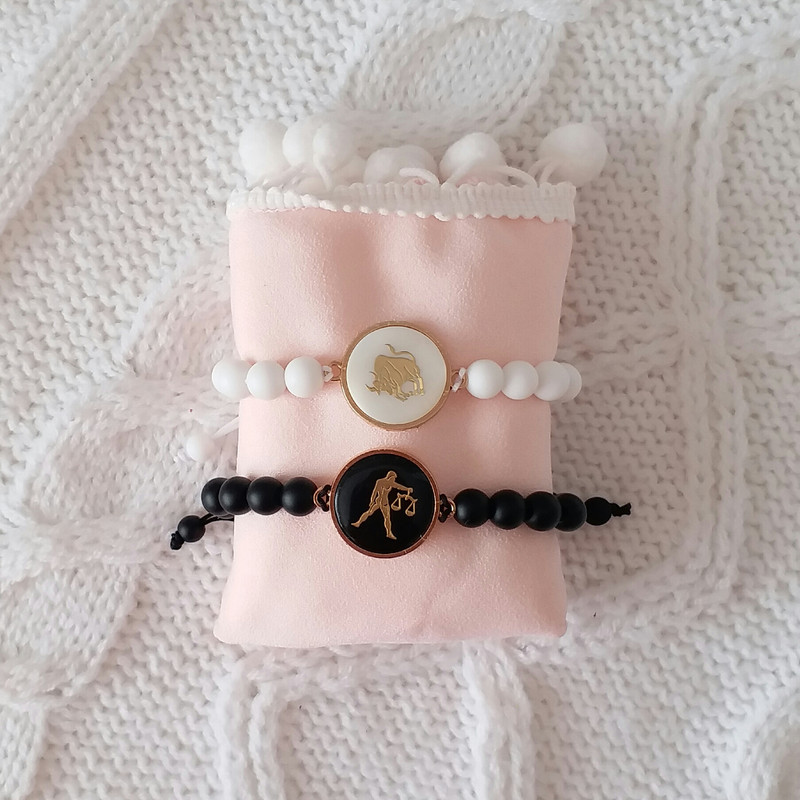 دستبند مدل ماه تولد اردیبهشت و مهر کد F028 مجموعه 2 عددی