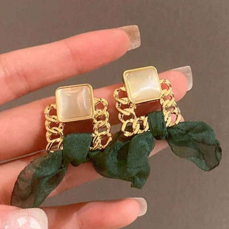 گوشواره میخی زنانه مدل زنجیر کد s2144