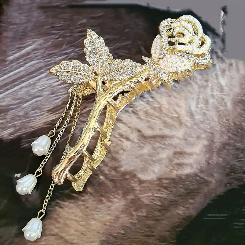 کلیپس مو زنانه مدل گل رز مرواریدی آویزدار 4075