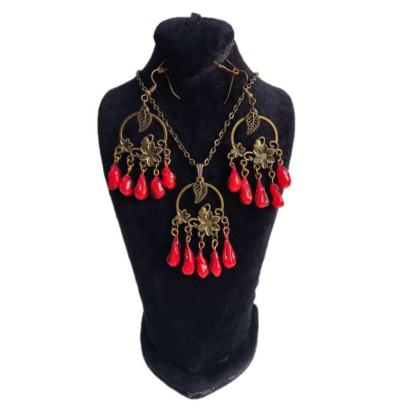 نیم ست زنانه مدل گل و دونه انار یلدایی نیم ست زنانه مدل گل و دونه انار یلدایی