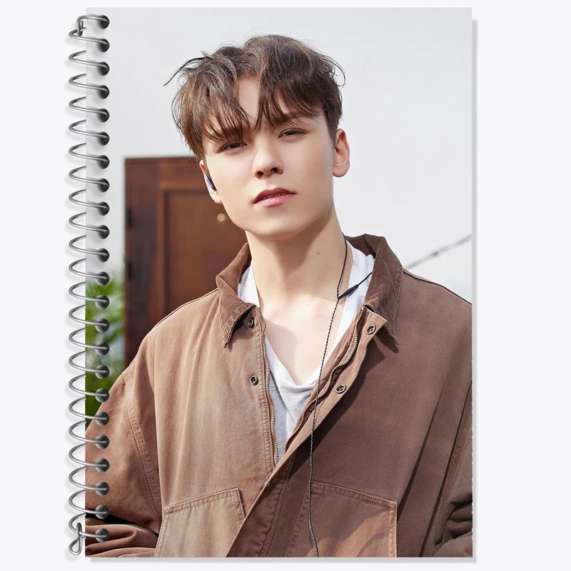 دفتر زبان 50 برگ خندالو مدل سه خط طرح ورنون گروه سونتین Seventeen کد 21519