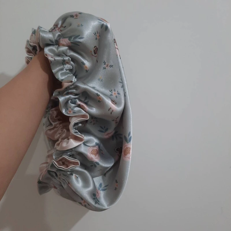 عکس شماره 2 : کلاه زنانه مدل ساتن ابریشم طرح فرشته