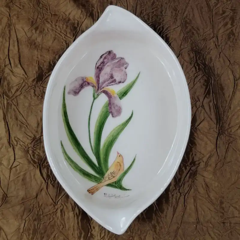 شکلات خوری سرامیکی هیوا طرح بته جقه مدل زنبق کد 11025282