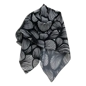 روسری زنانه مدل نخی چهارفصل کد 1286