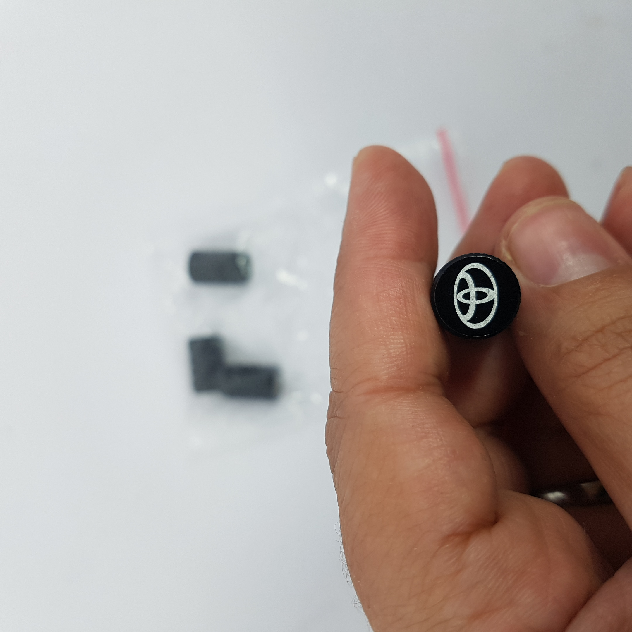 سروالف خودرو مدل TOYO-2025BK مناسب برای تویوتا لندکروز مجموعه 4 عددی