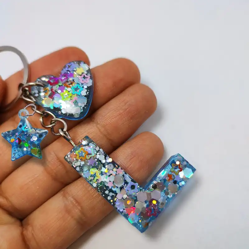 جاکلیدی مدل حرف ال l Lطرح  اکلیل درشت هفت رنگ