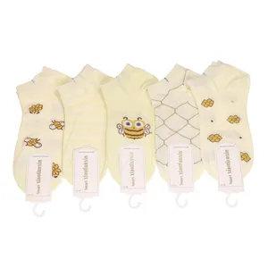 جوراب دخترانه مدل فانتزی کد 01062 بسته 5 عددی