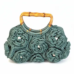 کیف دستی دست دوز زنانه طرح گل شش برگ