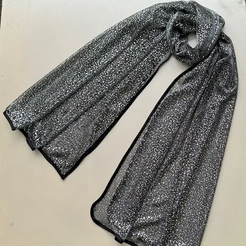 شال زنانه مدل حریر کش لیزری مجلسی دو رو خالخالی