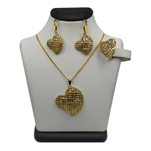 نیم ست طلا 18 عیار زنانه مدل ریناس